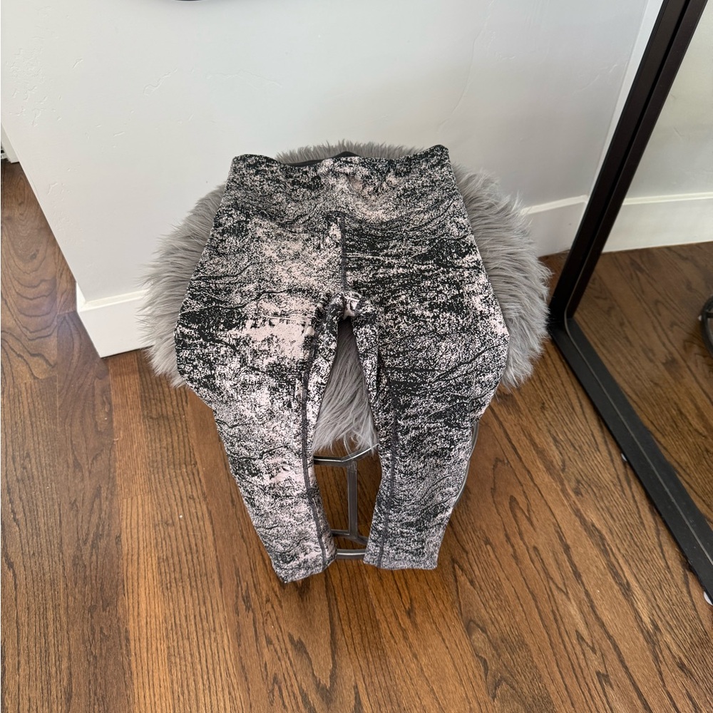 Athleta Elation 7/8 tights (leggings), size Small, pink and black.